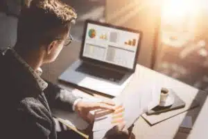 img professionnels financier interets