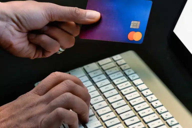 revolut pays 1